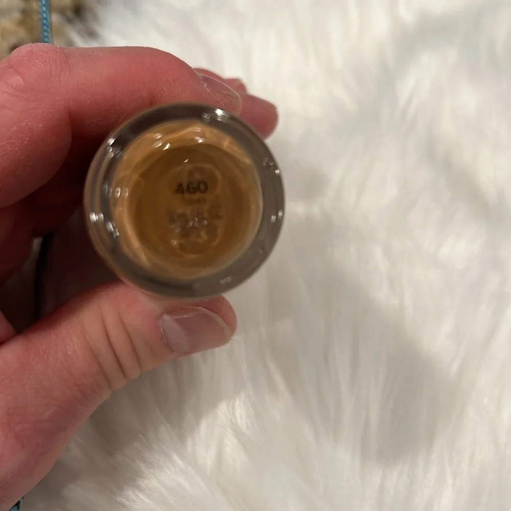 Shiseido Revitalessence Skin Glow Foundation